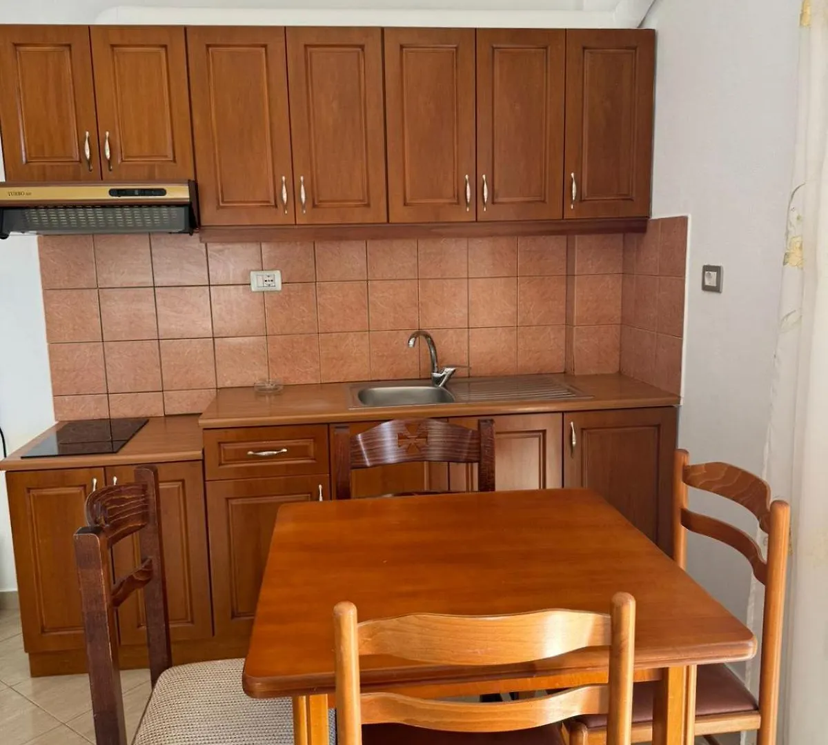 Ari'S Guest House Borsh 0*,  Albania