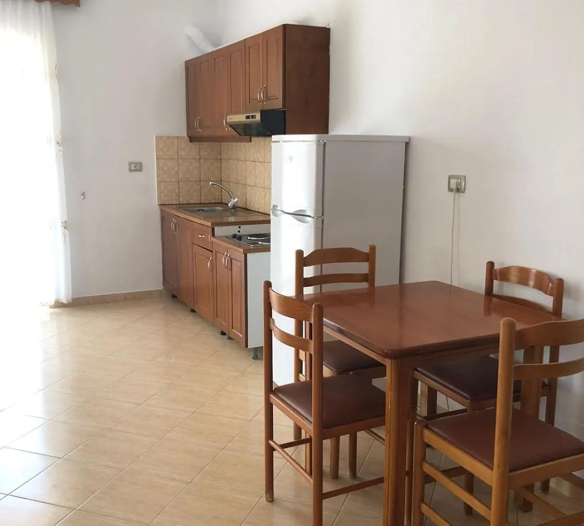 Ari'S Guest House Borş Tatil Evi